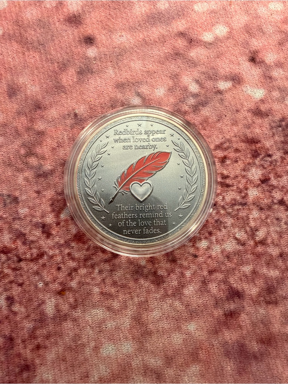 Red Cardinal Commemorative Coin - Picture 6 of 6
